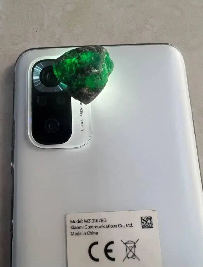 سنگ های راف اصل،وارداتی|جواهرات|تبریز, |دیوار