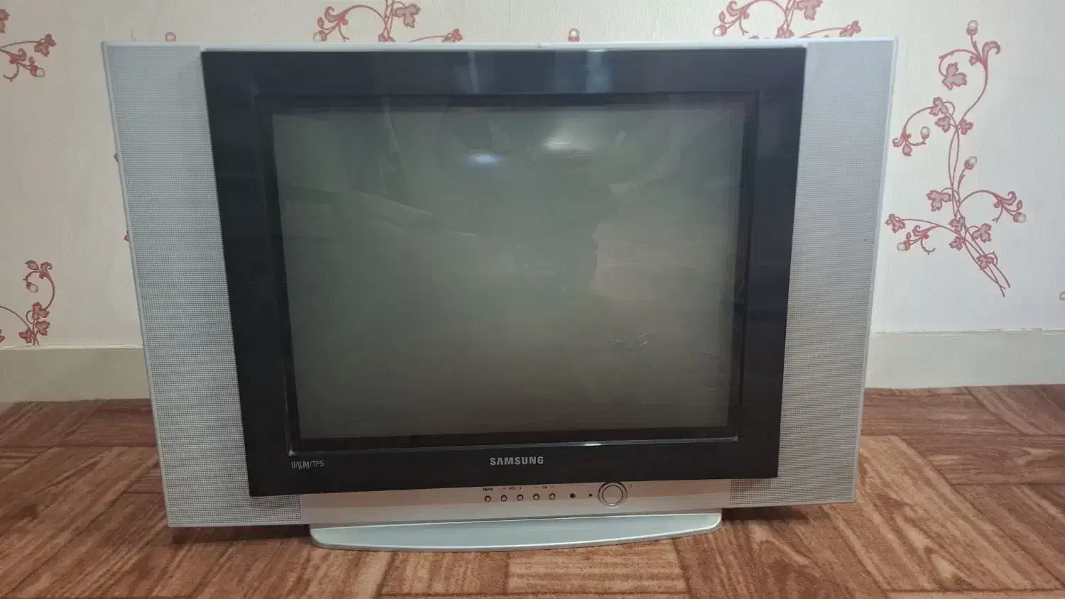 تلوزیون رنگی سامسونگ ۲۱ اینج در حد نو|تلویزیون و پروژکتور|کرج, کوی کارمندان شمالی|دیوار