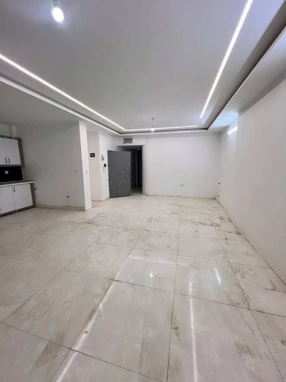 فروش آپارتمان ۱۳۰ متری با پارکینگ آسانسور شیک|فروش آپارتمان|مشهد, نوید|دیوار