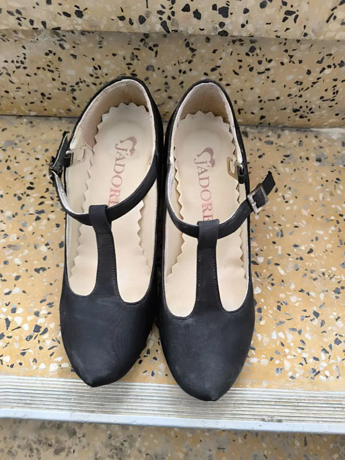 نیم بوت وکفش|کیف، کفش، کمربند|مهاباد (آذربایجان غربی), |دیوار