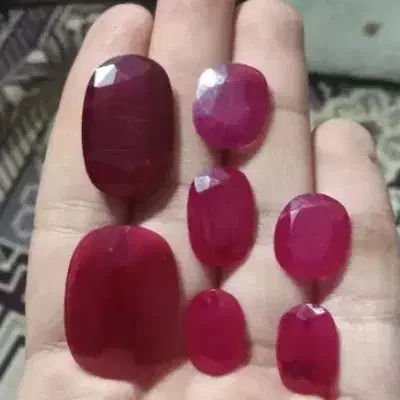 ( یاقوت سرخ خوشگل )|جواهرات|شیروان (خراسان), |دیوار