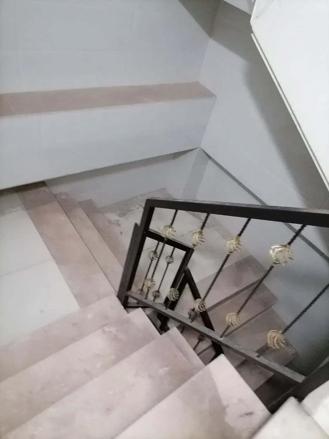 رهن واجاره آپارتمان طبقه بالاشهریار زرقان|اجارهٔ آپارتمان|زرقان, |دیوار