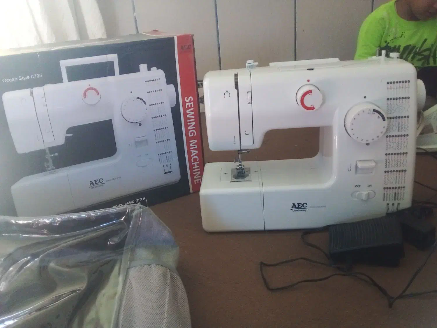 چرخ خیاطی|چرخ خیاطی و ریسندگی|انبارآلوم, |دیوار