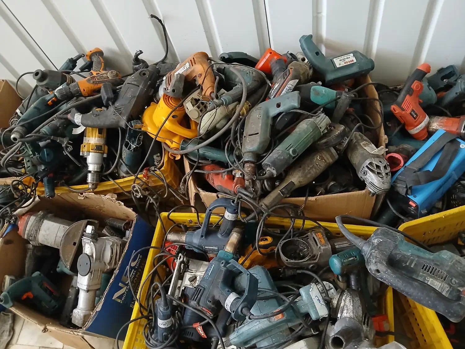 تخریب خانه قدیمی آهن آلات پالت ضایعات چوب|عمدهفروشی|تهران, پاسداران|دیوار