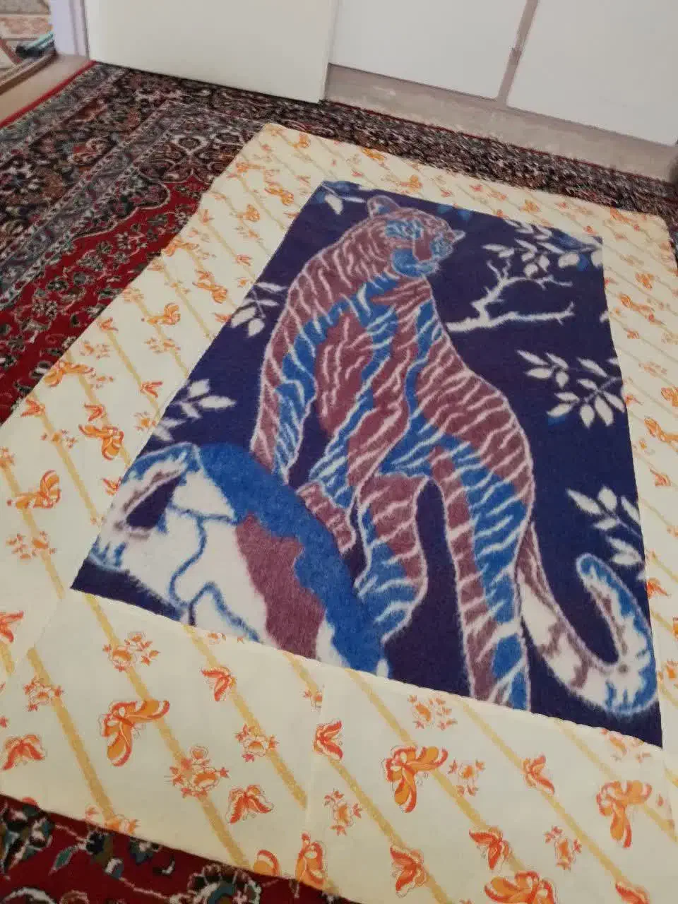 پتو پلنگی|رختخواب، بالش، پتو|قم, نوبهار|دیوار