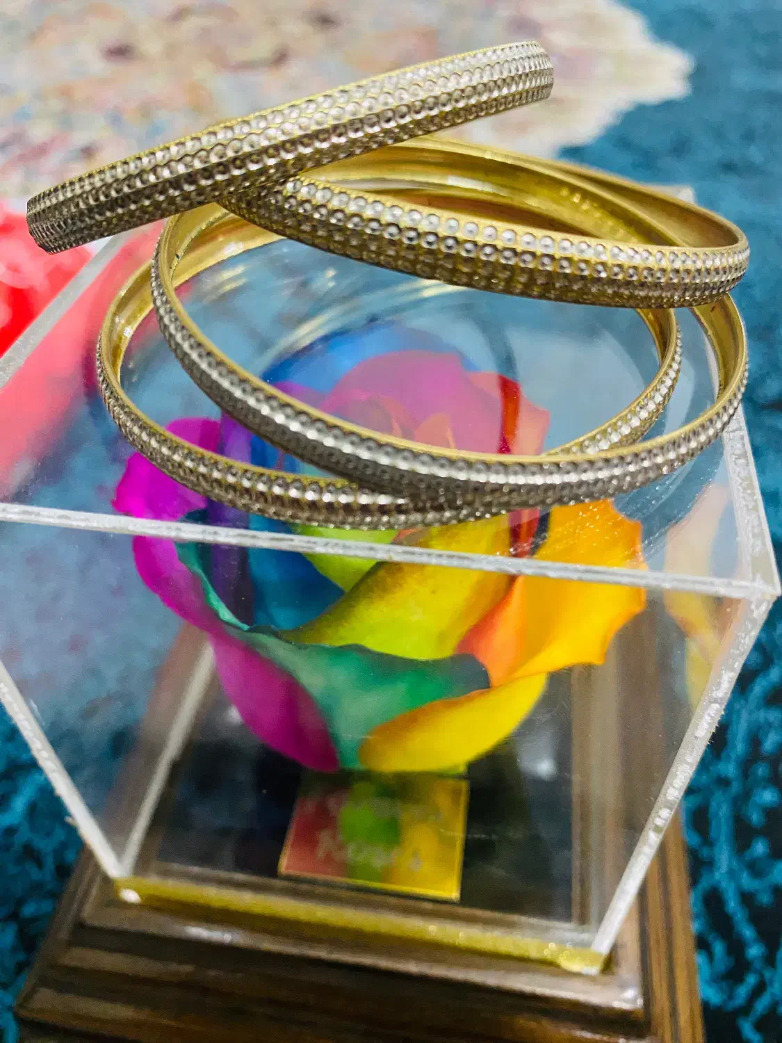 النگو بدل|بدلیجات|قم, باغ شازده|دیوار