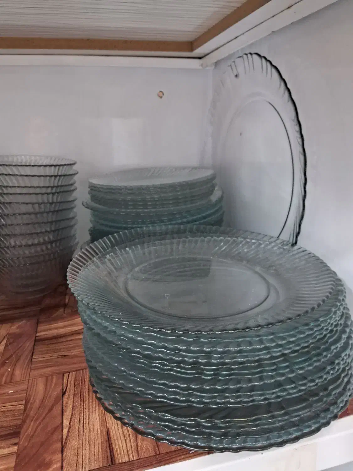 سرویس ۱۲نفره|ظروف سرو و پذیرایی|شاهین‌شهر, طالقانی|دیوار