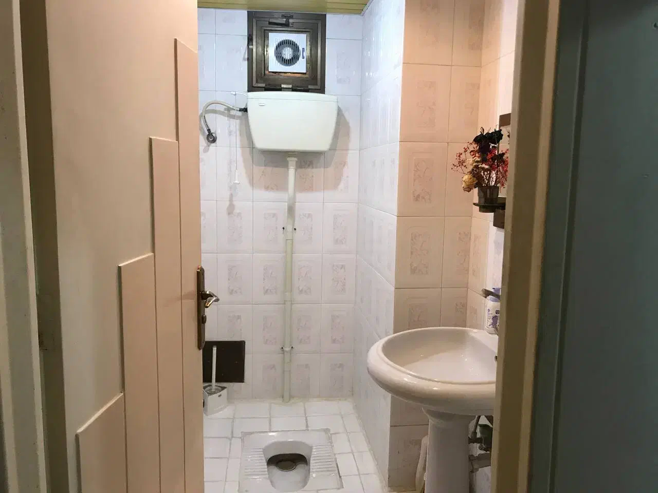 آپارتمان ۷۵ متری یکخواب طبقه‌ی دوم