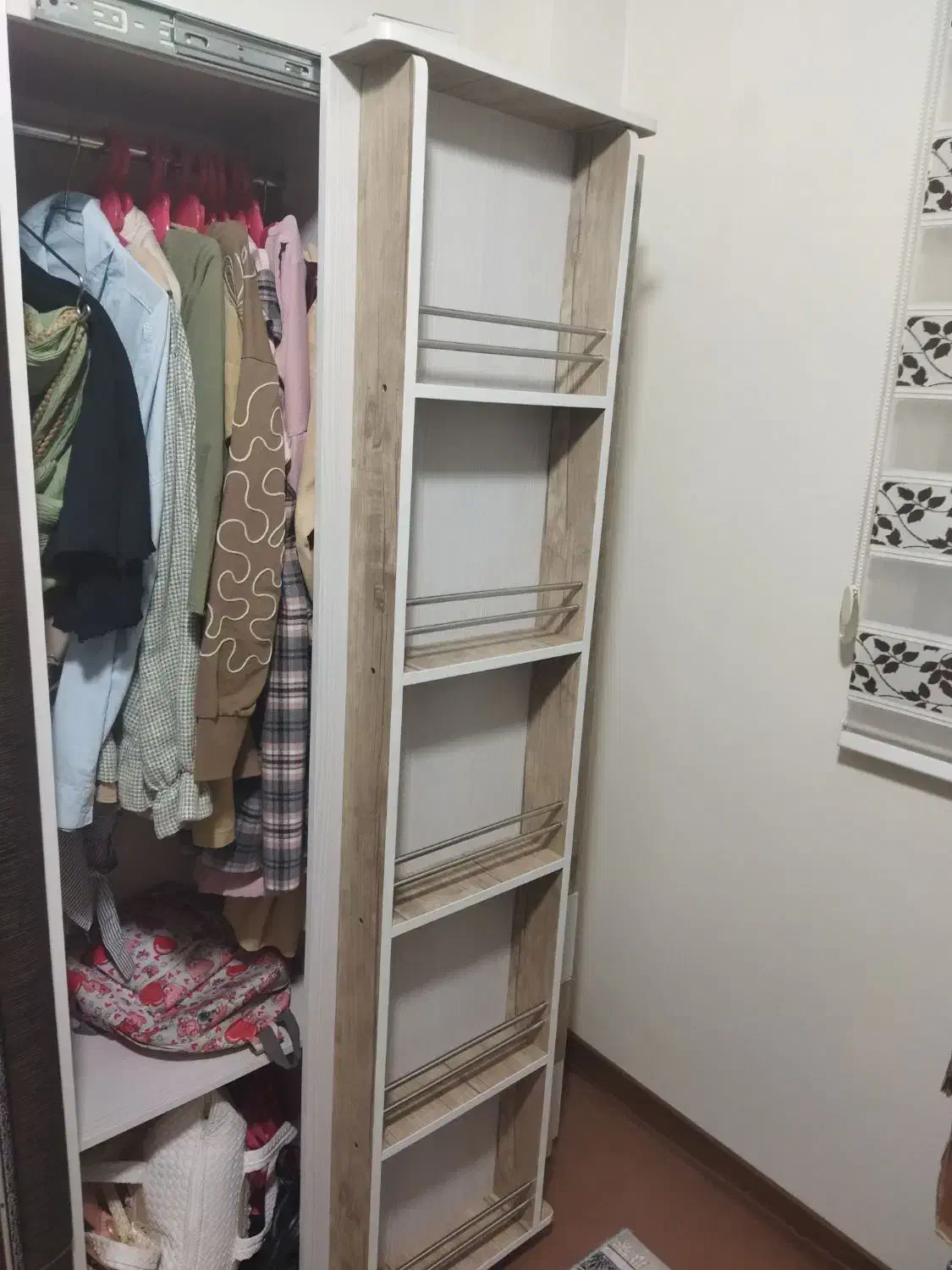 کمد بچه و ویترین و کمد لباس و دراول با آینه|جاکفشی، کمد، دراور|خاوران, |دیوار