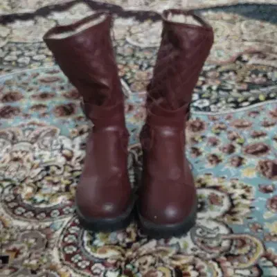 پوتین|کیف، کفش، کمربند|خواف, |دیوار