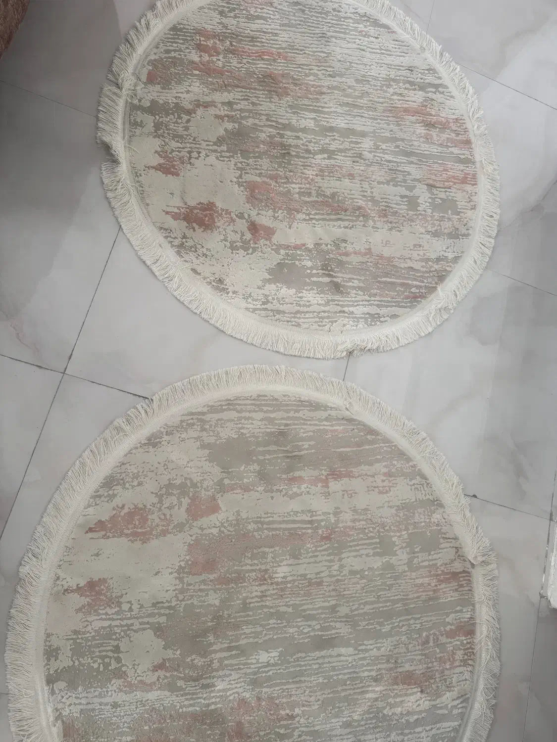 دو عدد فرش گرد پادری|پادری|اردبیل, |دیوار