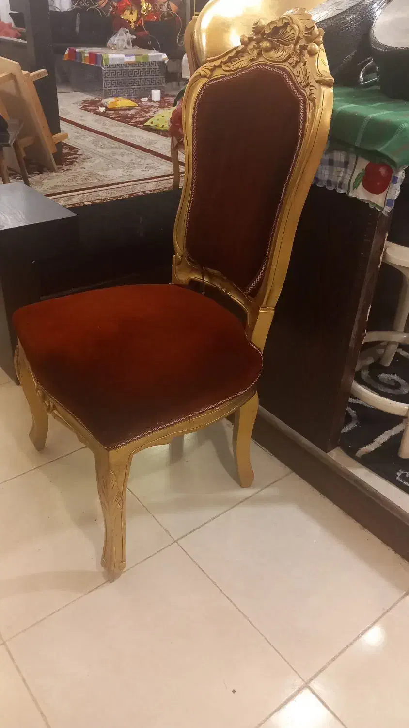 یک عدد صندلی میزبان و یک عدد پاف ۵۰۰ تومن|صندلی و نیمکت|پردیس, فاز ۸|دیوار