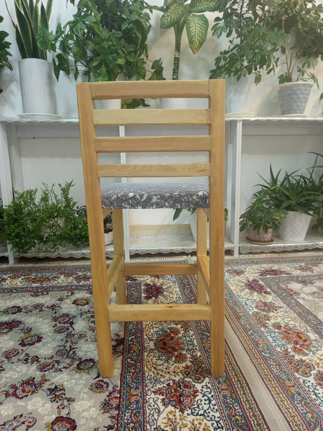 صندلی چوبی روسی نو|صندلی و نیمکت|بروجن, |دیوار