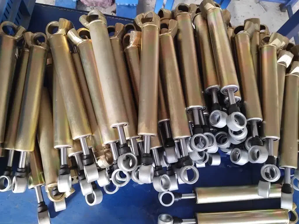 جک کمک فرمان پژو ۴۰۵ - پژو پارس -سمند - و دنا|قطعات یدکی و لوازم جانبی|شیراز, سعدیه جنوبی|دیوار