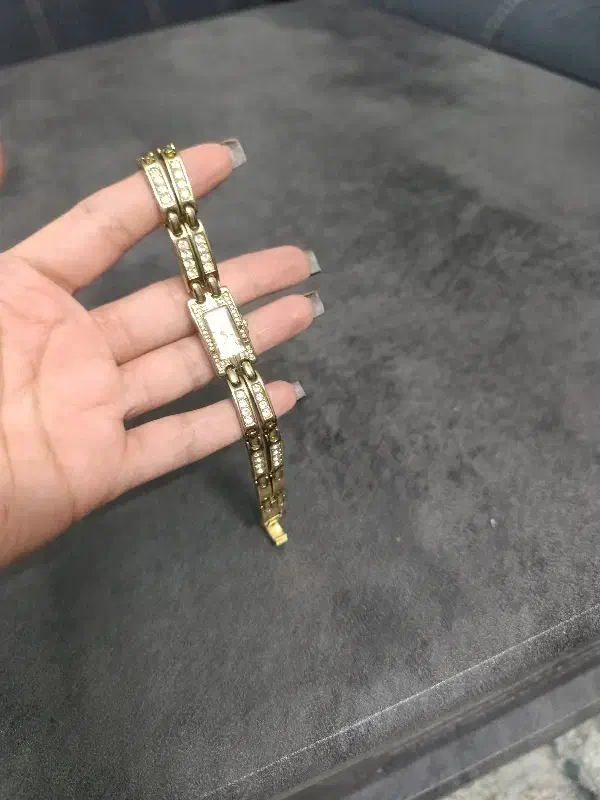 ساعت مچی زنانه الگانس|ساعت|رباط‌کریم, رباط‌کریم|دیوار