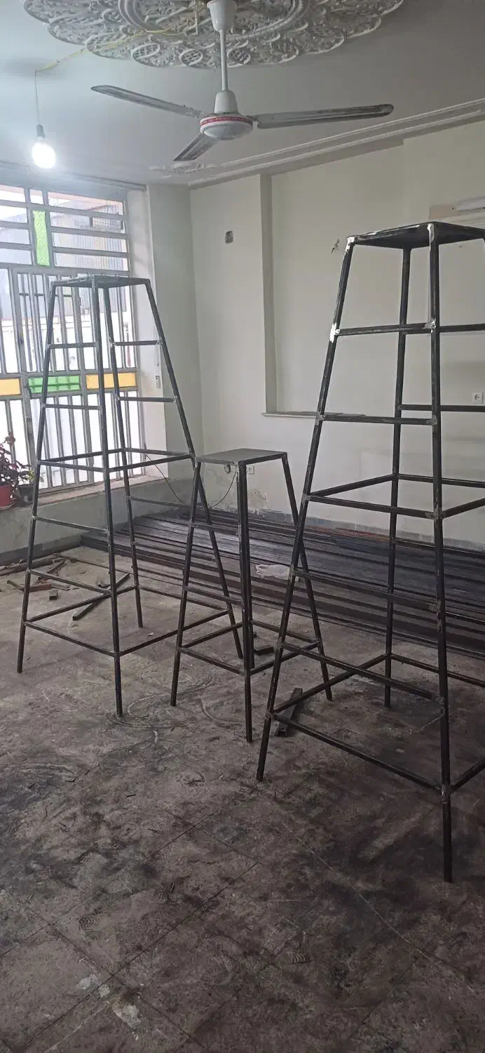 چهارپایه|صندلی و نیمکت|شیراز, شهدای شهرک سعدی|دیوار