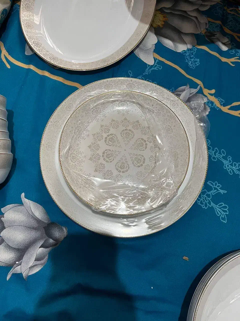 ظروف ارکوپال|ظروف سرو و پذیرایی|رباط‌کریم, رباط‌کریم|دیوار