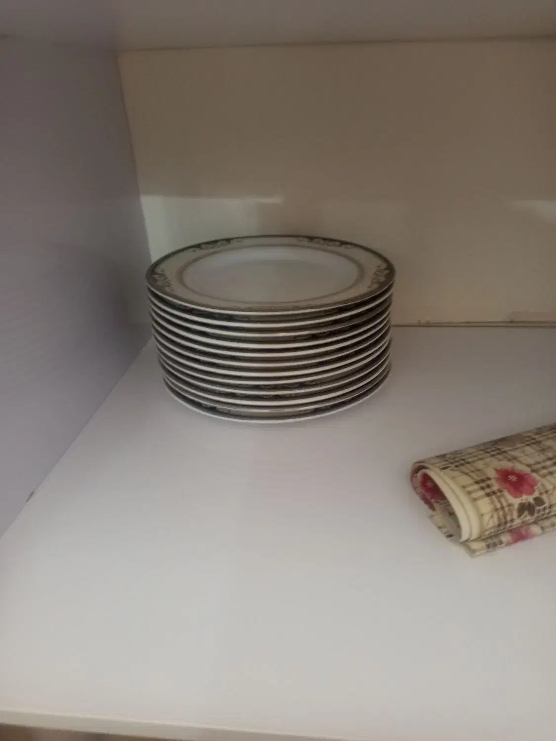 ظرف پذیرایی|ظروف سرو و پذیرایی|مهاجران, |دیوار