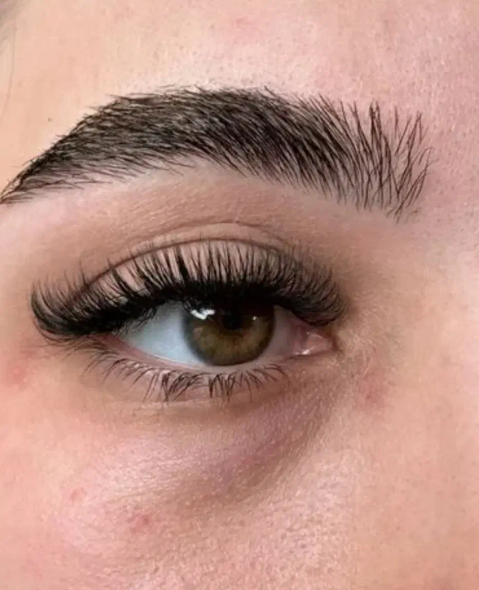 رنگ کار ،مژه کار و شینیون کار حرفه ای|استخدام درمانی، زیبایی، بهداشتی|همدان, |دیوار