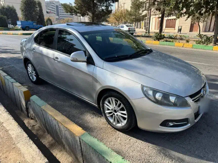 جک J5 بی رنگ|خودرو سواری و وانت|مشهد, تربیت (صدف)|دیوار