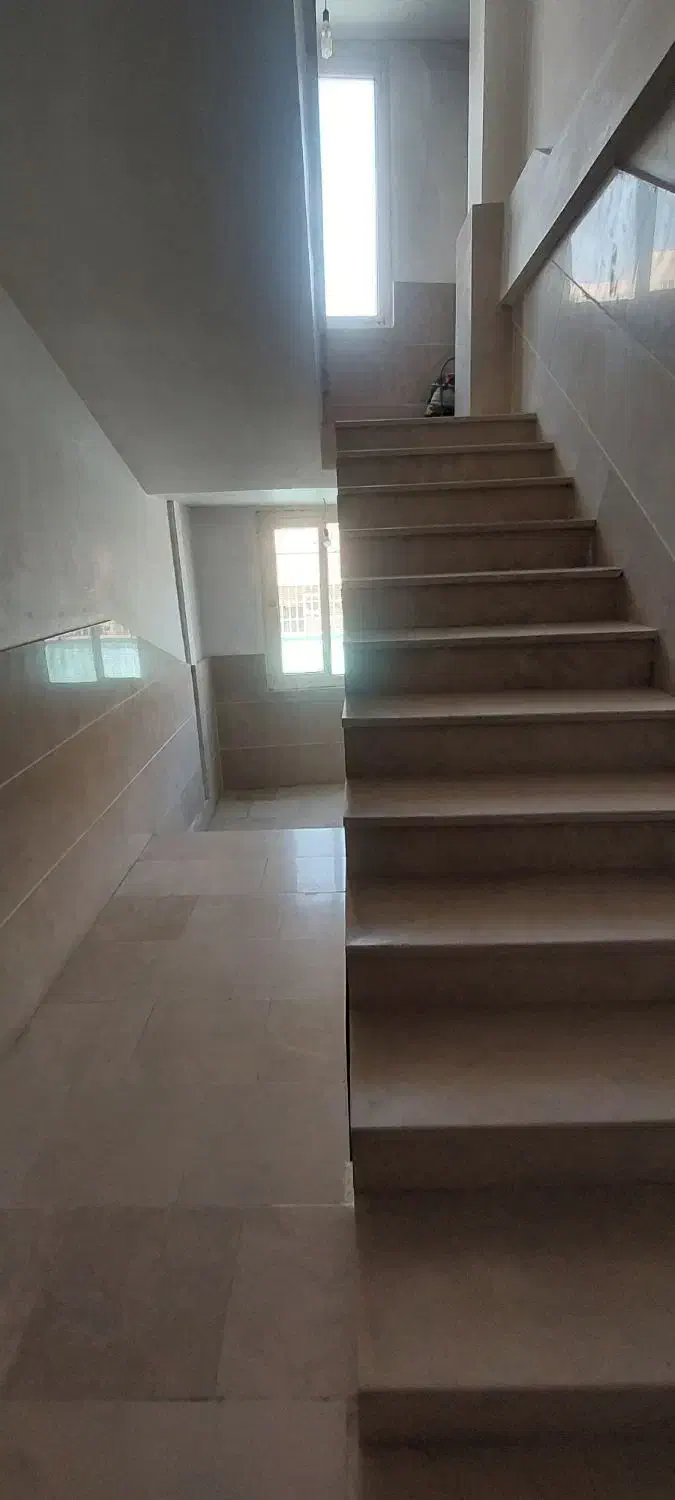 فروش آپارتمان ۳ طبقه -صالح آباد-۹۰ متری|فروش آپارتمان|بهارستان, |دیوار