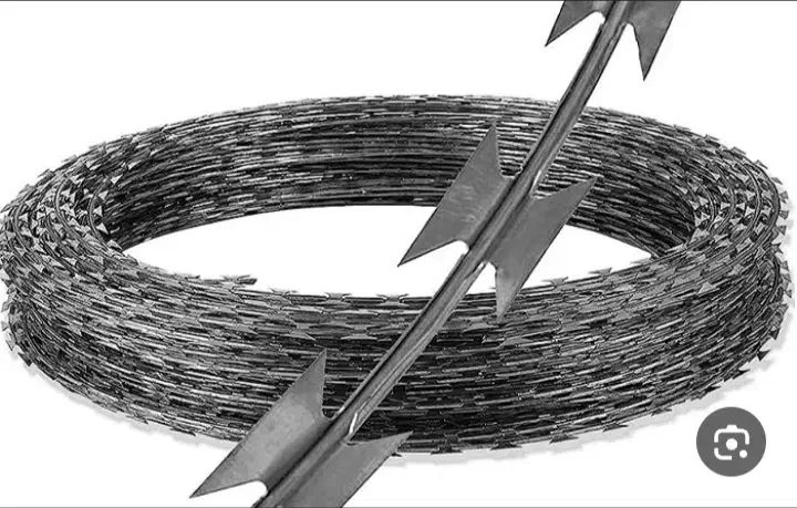 سیم خاردار تبری تیغ دار|ابزارآلات|رشت, پستک|دیوار