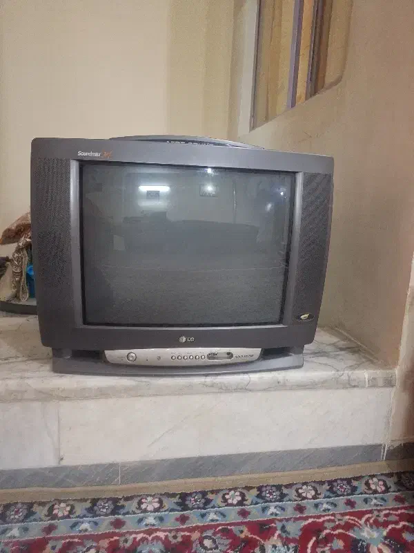 تلویزیون|تلویزیون و پروژکتور|شاهین‌شهر, گرگاب|دیوار