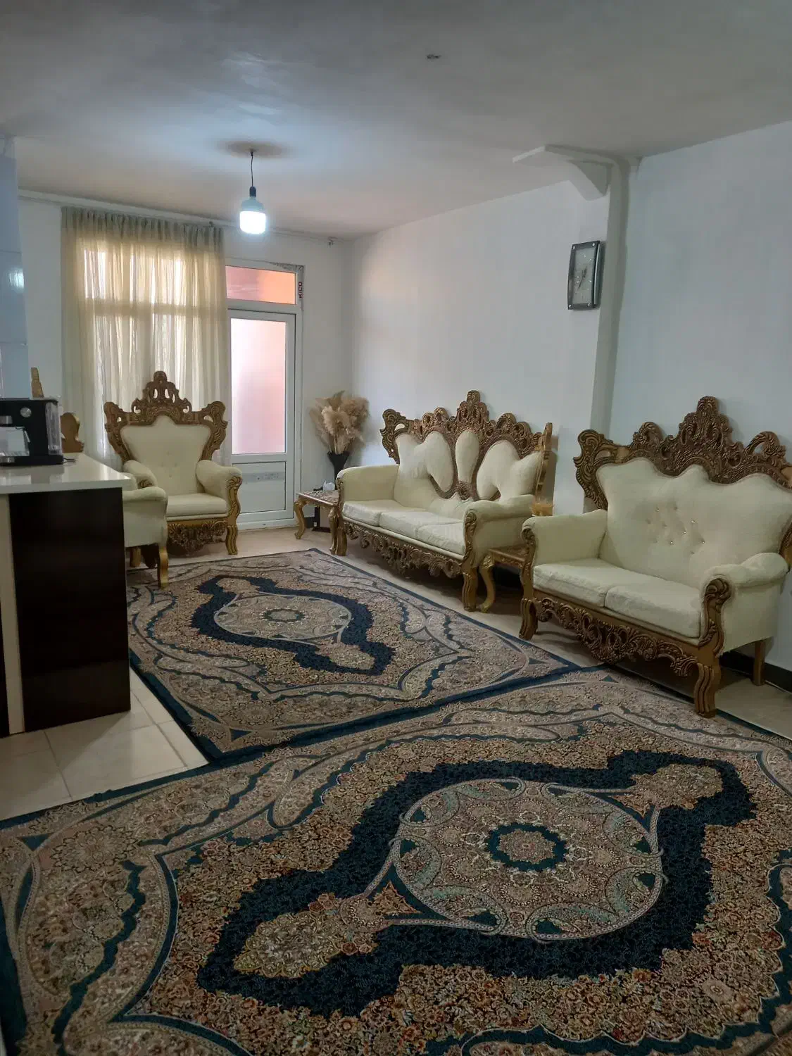 مبل سلطنتی|مبلمان خانگی و میز عسلی|صحنه, |دیوار