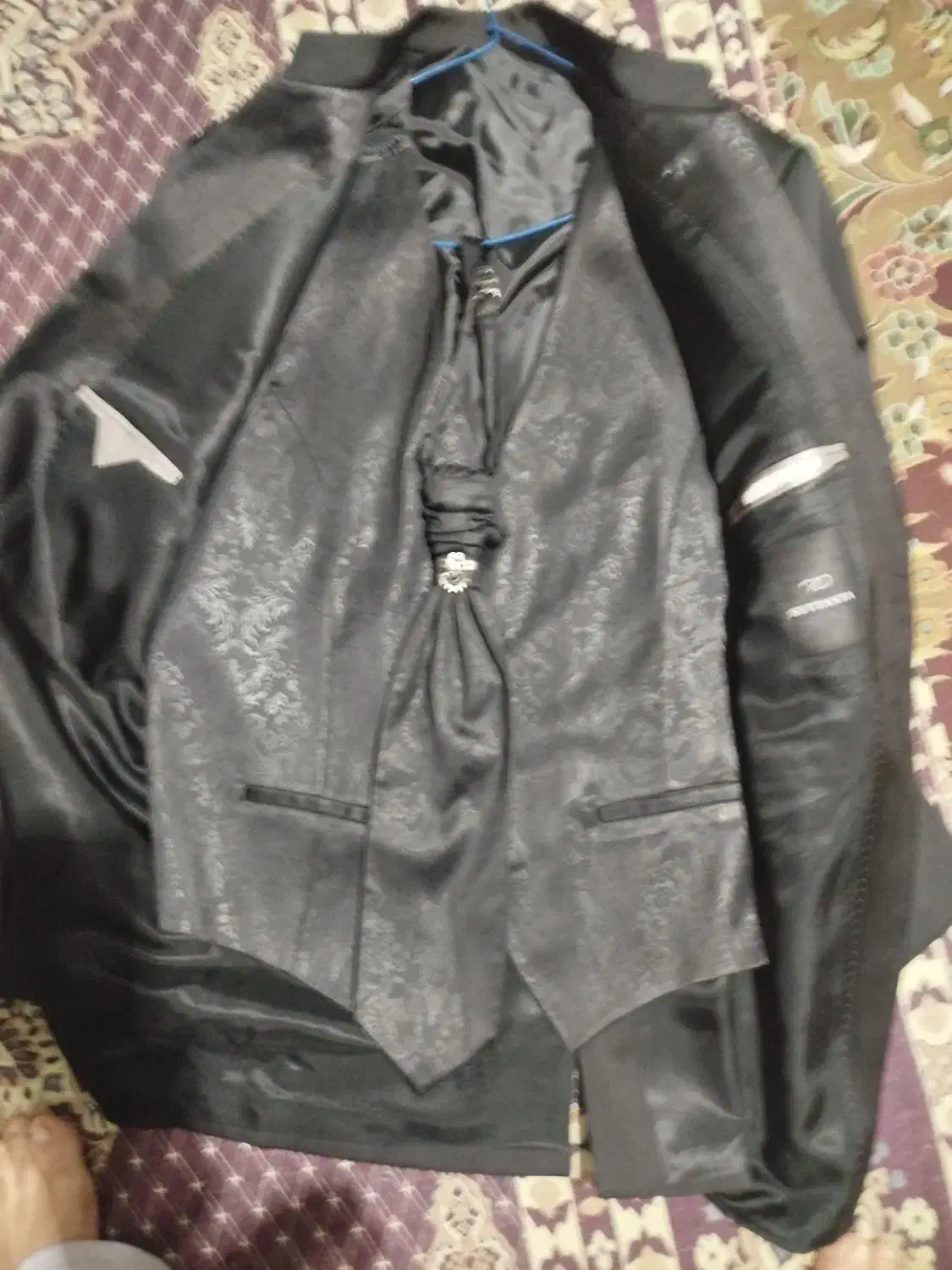 کت و جلیقه با کراوات|لباس|پردیس, فاز ۱۱|دیوار