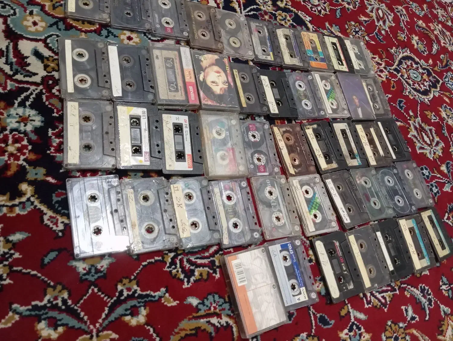 نوار کاست|کلکسیون و سرگرمی|رباط‌کریم, رباط‌کریم|دیوار