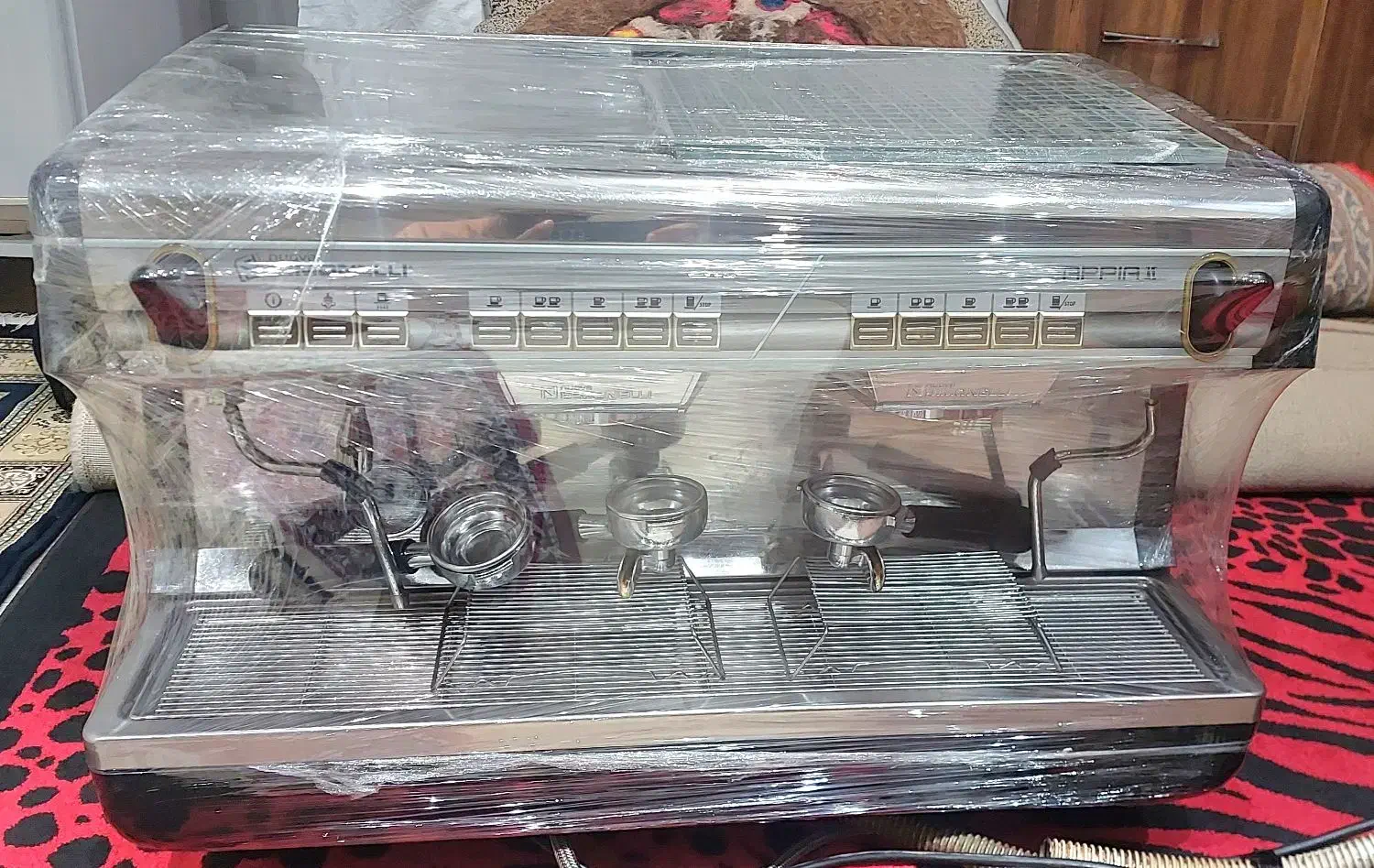 دستگاه  اسپرسو سیمونلی ایتالیایی|کافی‌شاپ و رستوران|قم, باغ شریفی|دیوار