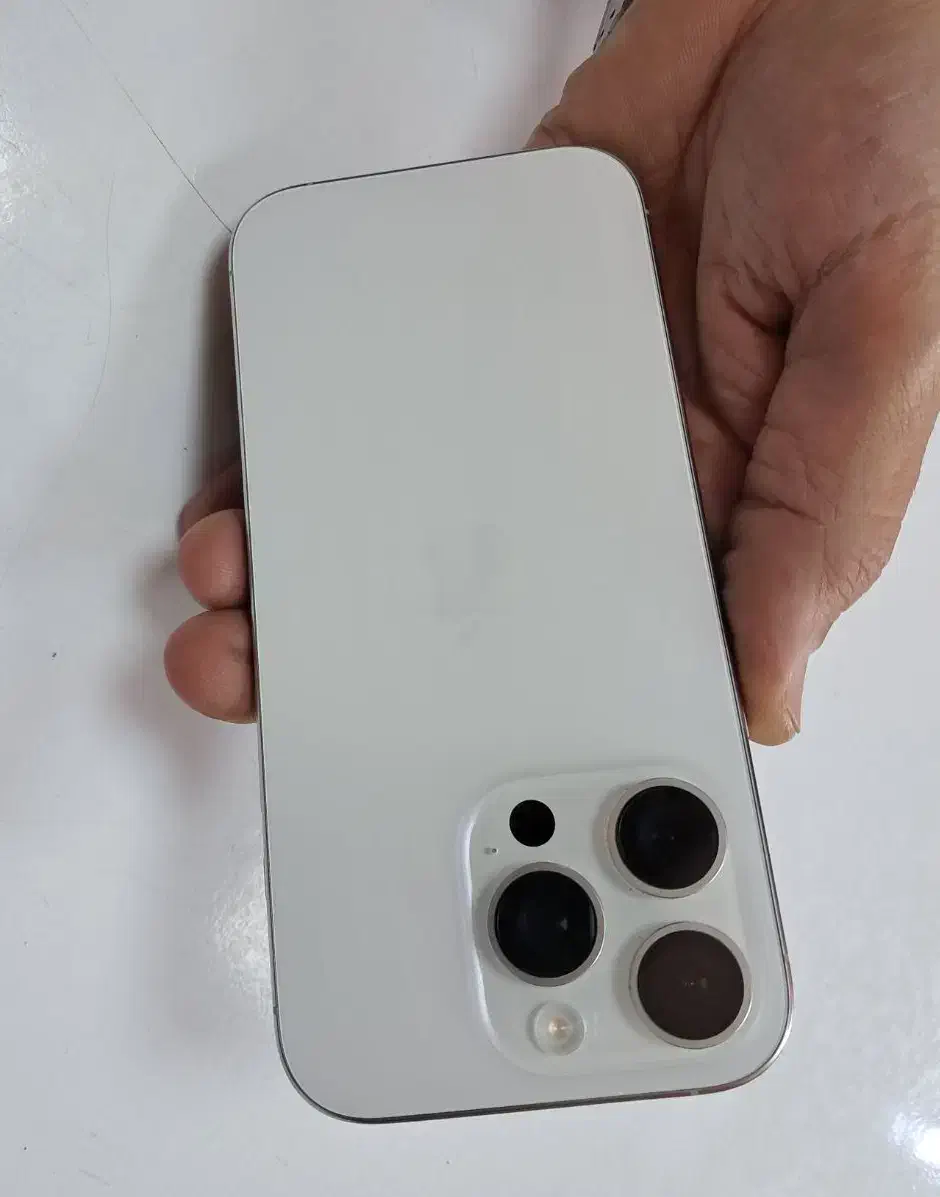 iPhone 16 pro|موبایل|اصفهان, پروین|دیوار