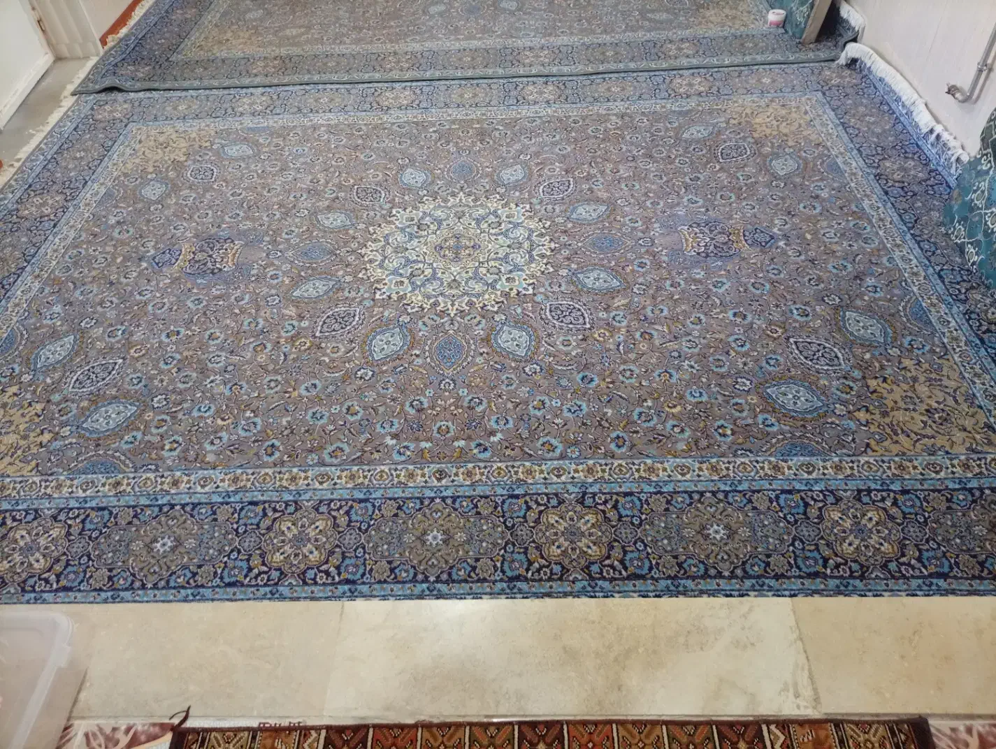 فروش فرش و پشتی|فرش|مهاباد (آذربایجان غربی), |دیوار