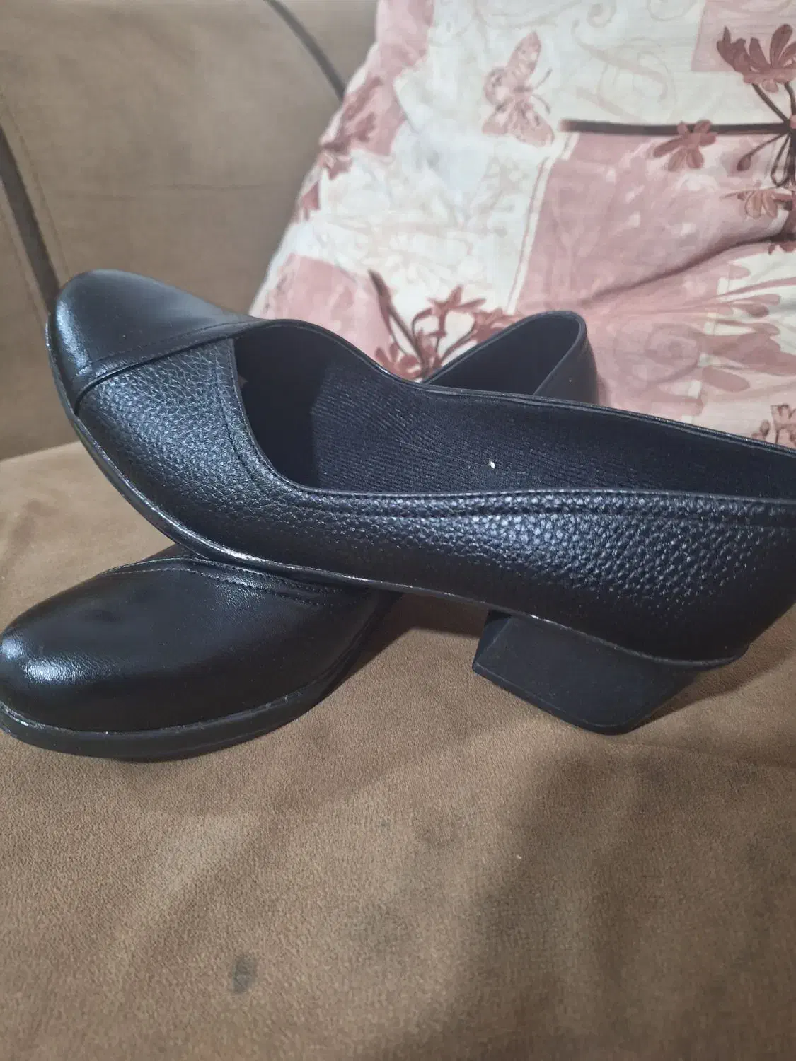 کفش|کیف، کفش، کمربند|کردکوی, |دیوار