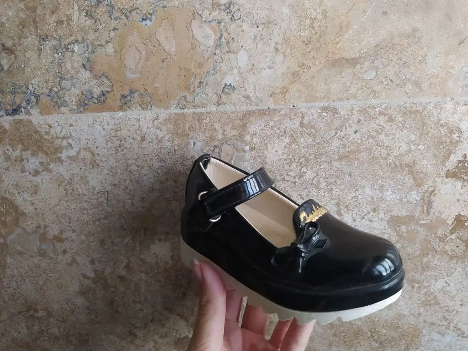 حراج حدود 400جفت کفش|کیف، کفش، کمربند|بروجرد, |دیوار