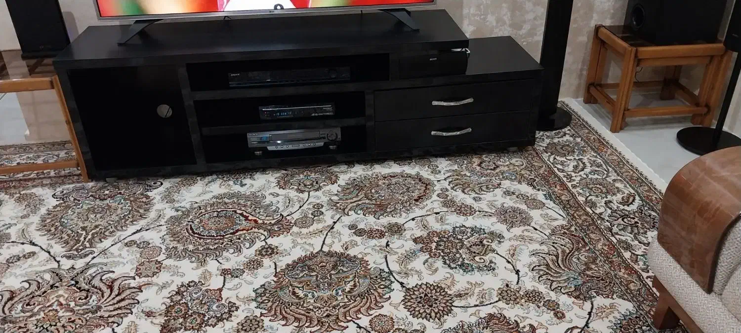 میززیرتلویزیونی لترون خیلی سالم وتمیز|میز تلویزیون|کرمانشاه, |دیوار