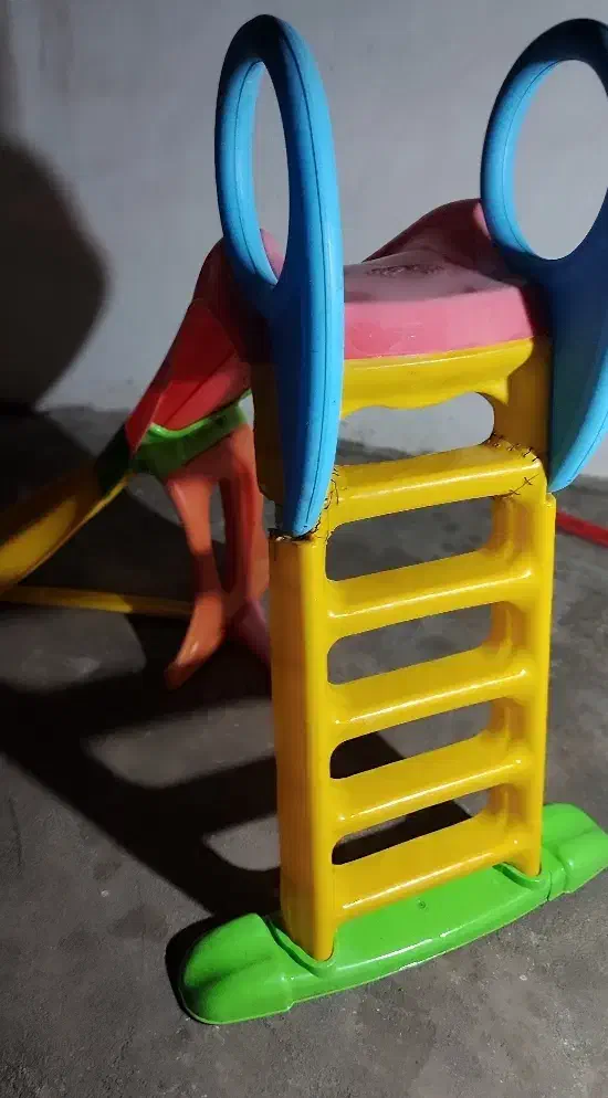 سرسره کودک|اسباب‌بازی بچه|کلاله, |دیوار