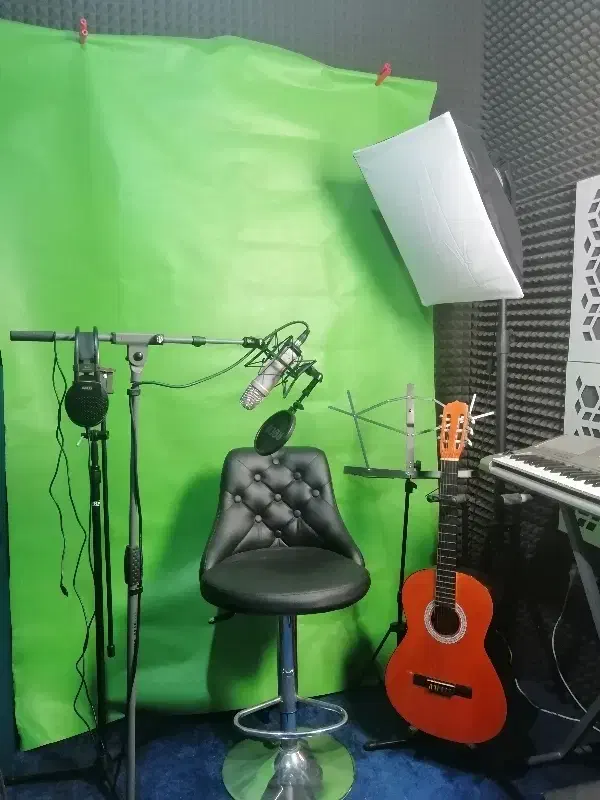 استودیو ضبط صدا حرفه ای و میتینگ روم در شهر قدس|اجارهٔ کوتاهمدت دفتر کار و فضای آموزشی|قدس, شهرقدس|دیوار