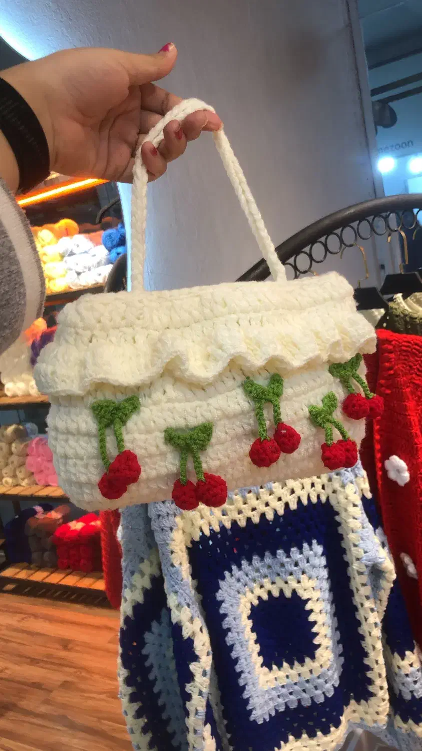 بافتنی|لباس|چالوس, |دیوار