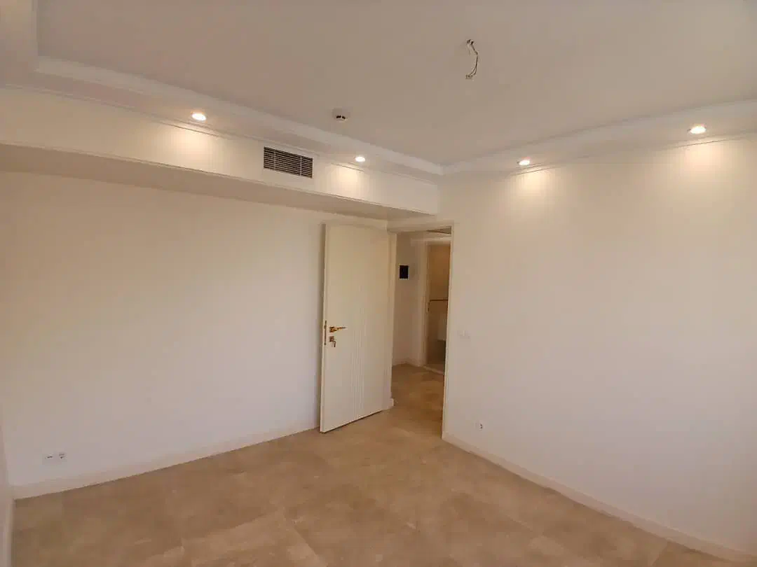 ۹۳ متر/نوساز/فول امکانات