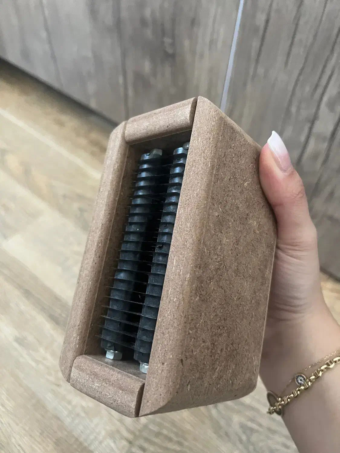 گچ خیاطی و تیز کن گچ|لوازم خیاطی و بافتنی|حویق, |دیوار