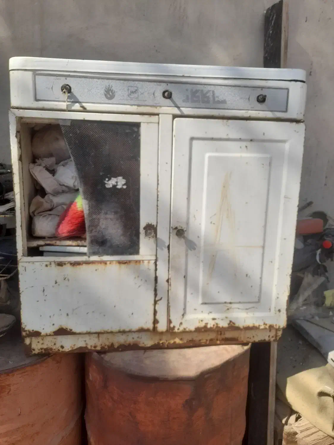 چند عدد وسیه|مبلمان خانگی و میز عسلی|بم, |دیوار