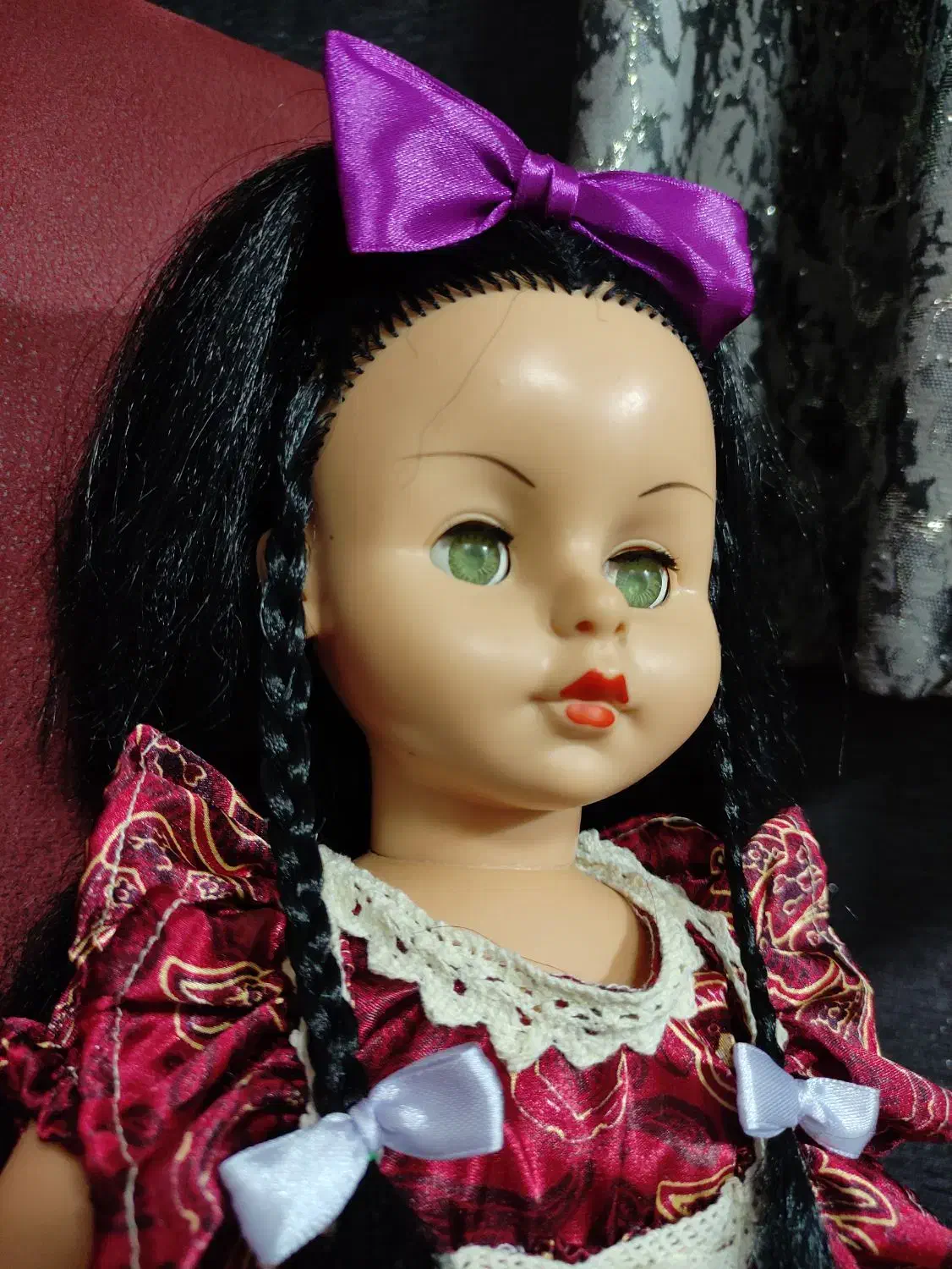 عروسک لباس قرمزی|اسباببازی بچه|رشت, استادسرا|دیوار