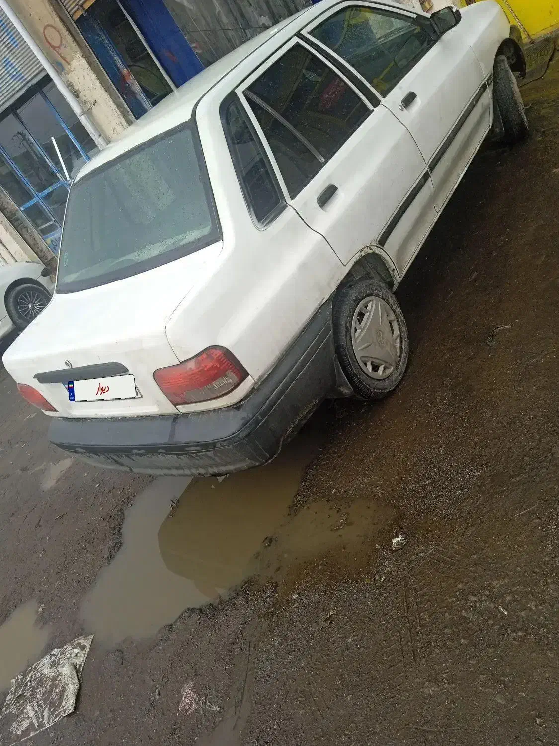 مدل 79.ماشین خیلی خوبیه .تک گانه|خودرو سواری و وانت|باسمنج, |دیوار