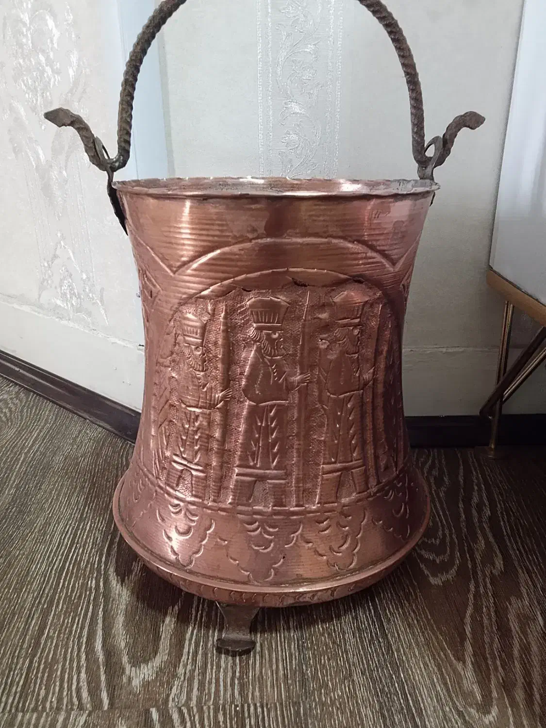 سطل مسی و ساعت|کلکسیون اشیاء عتیقه|فردیس, شهرک ناز|دیوار