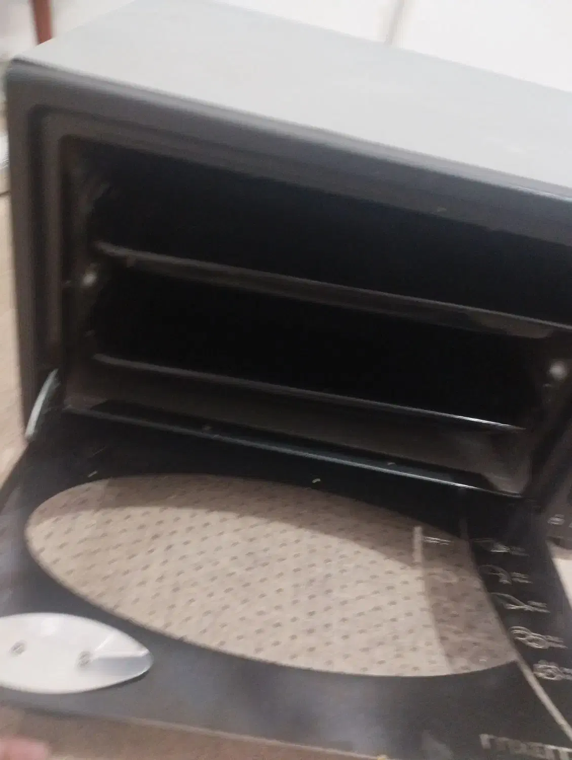 یک عدد توستر دارای دوسینی مناسب برای کیک وپیتزا|اجاق گاز و لوازم برقی پخت‌وپز|شهریار, شهرک بهاران (ویره)|دیوار