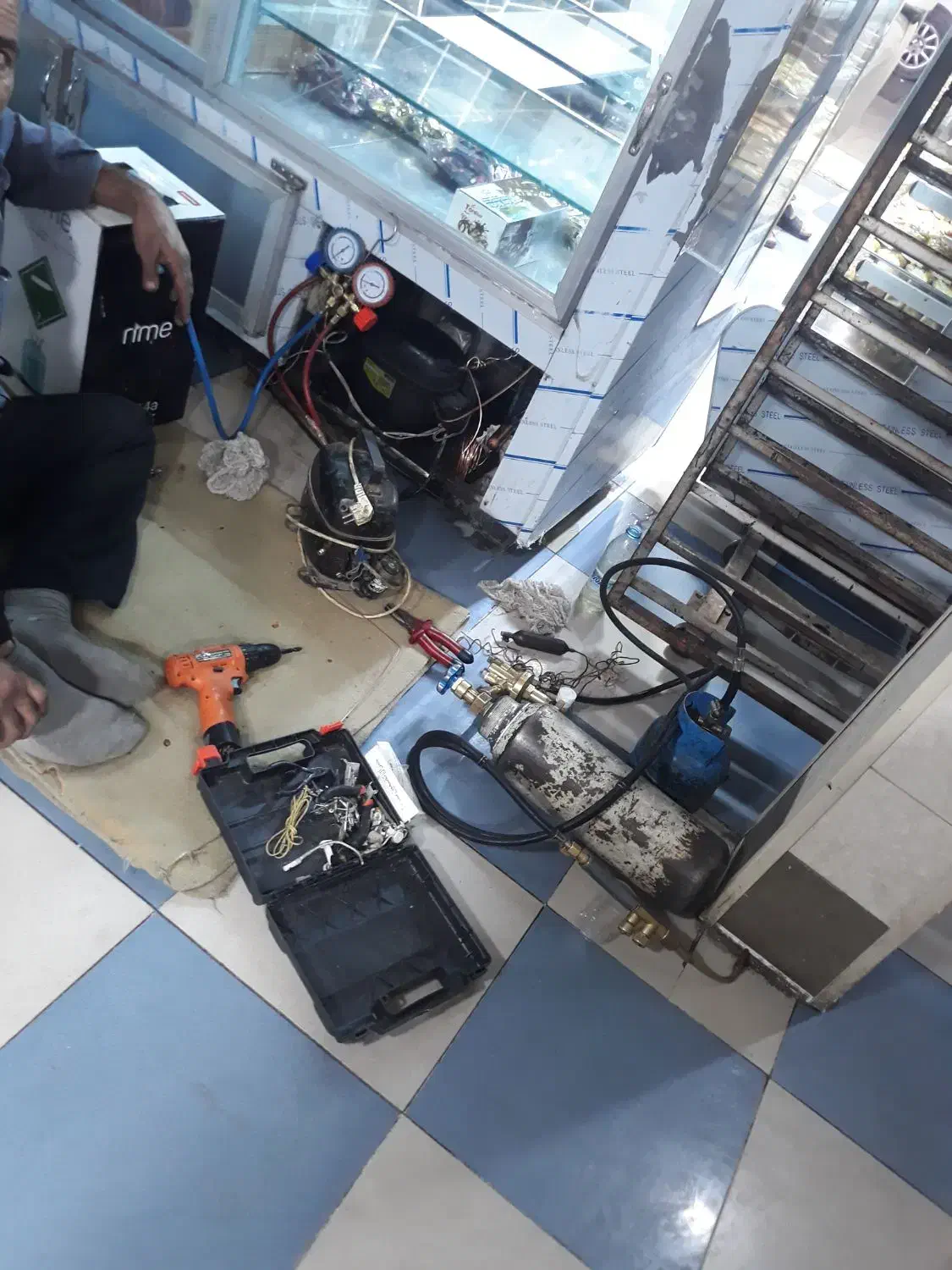 تعمیر تخصصی یخچال (سیار|خدمات پیشه و مهارت|کوهدشت, |دیوار