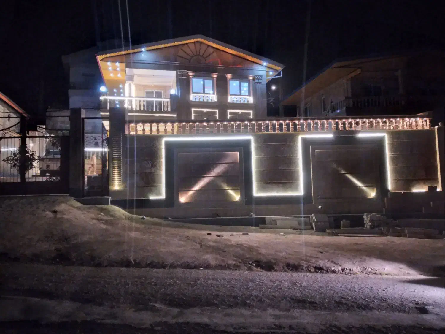 اجاره وفروش ویلای دوطبقه فول امکانات و استخردار|اجارهٔ خانه و ویلا|لوندویل, |دیوار