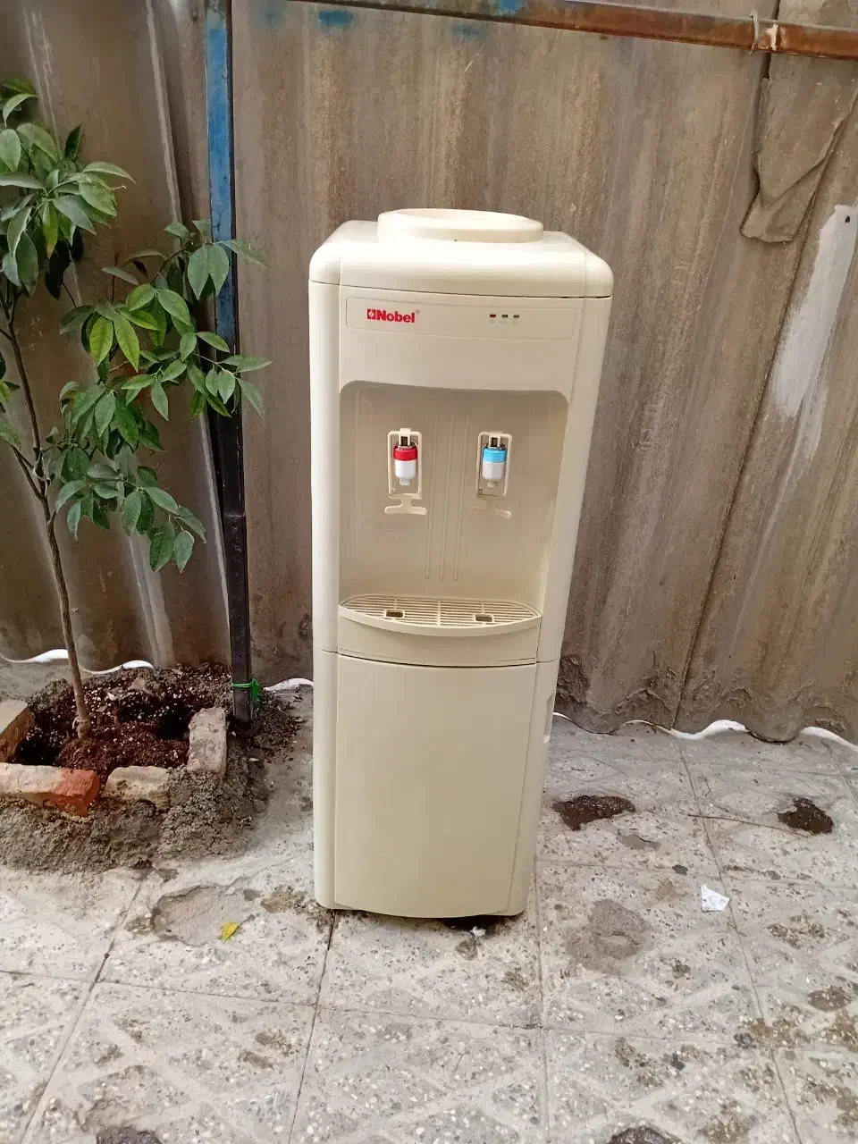 آبسردکن یخچالدار و آب سرد و گرم و جوش نوبل|آبسردکن و تصفیه آب|قم, کلهری|دیوار