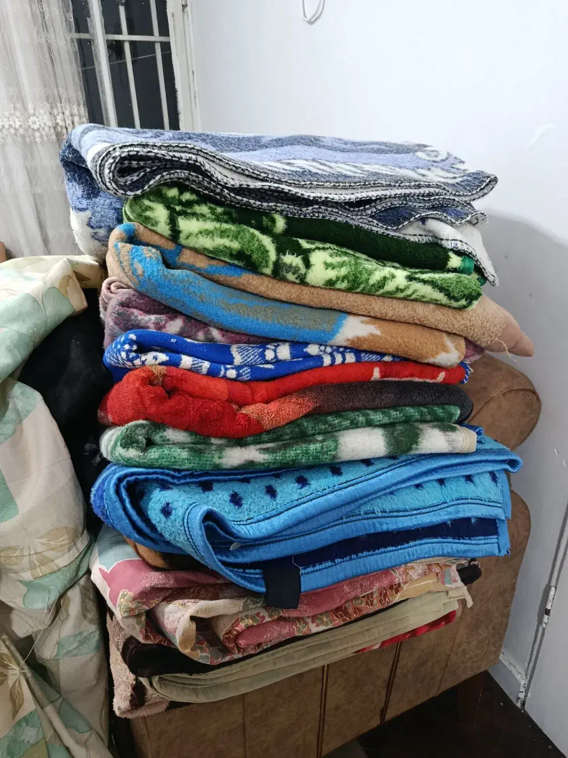 تعدادی پتو به فروش میرسد|رختخواب، بالش، پتو|محمدشهر, محمدشهر|دیوار